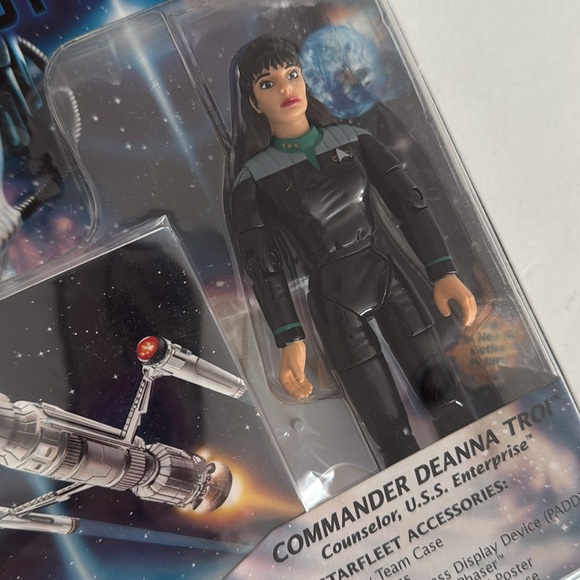 1996 Star Trek First Contact Commander Deanna Troi-Counselor-Enterprise Figure - Picture 3 of 11